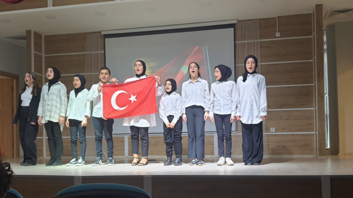 Okulumuzda 12 Mart İstiklal Marşının kabulü ve Mehmet Akif Ersoy'u Anma Programı Düzenlendi.